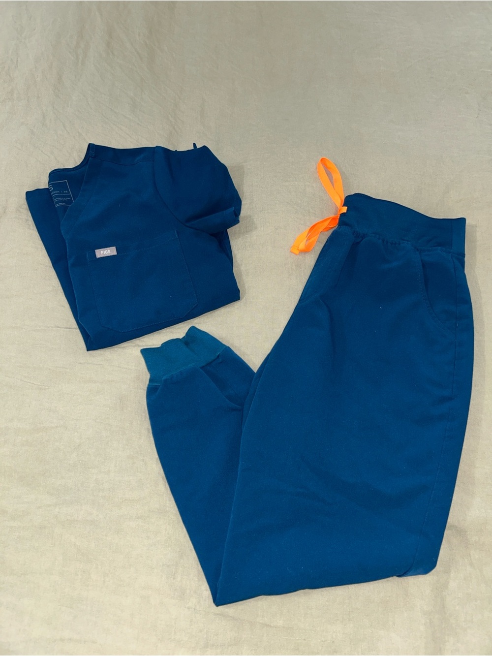 Figs scrub set